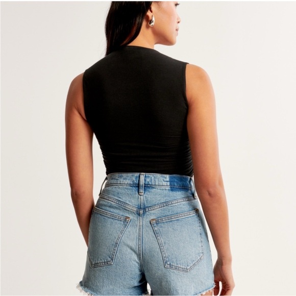 ABERCROMBIE AND FITCH AVA BLACK AND WHITE SEAMLESS BODYSUITS BOTH SIZE XS - Picture 12 of 14